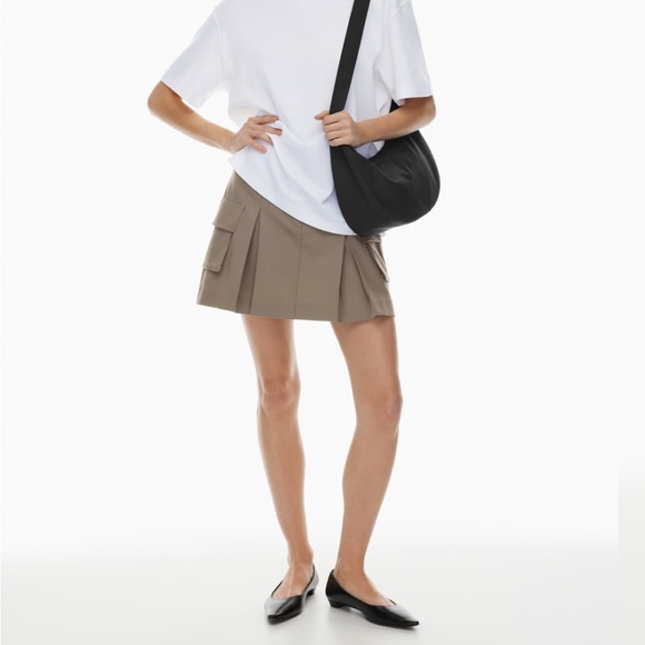 Brand New Babaton Aritiza Skirt - Picture 2 of 10